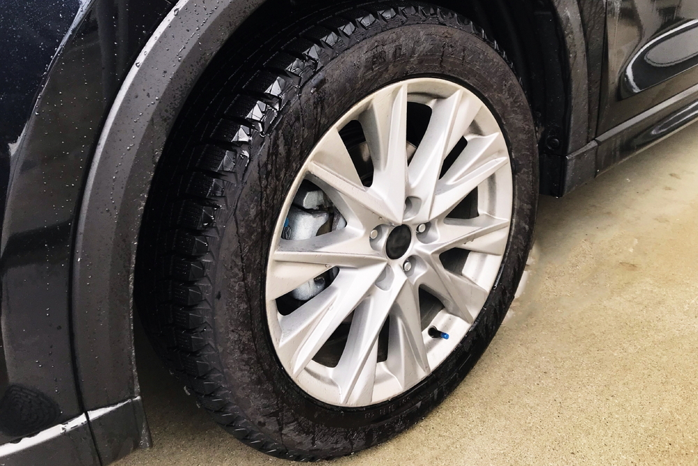 タイヤの洗浄方法をわかりやすく解説します