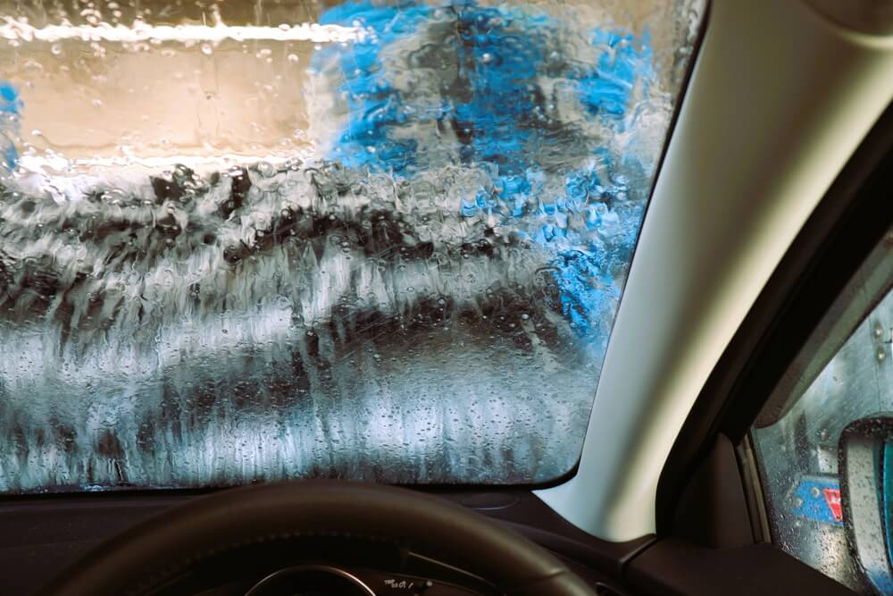 洗車機のブラシの種類について徹底解説！ブラシの種類を知って、最適な洗車機を利用しよう